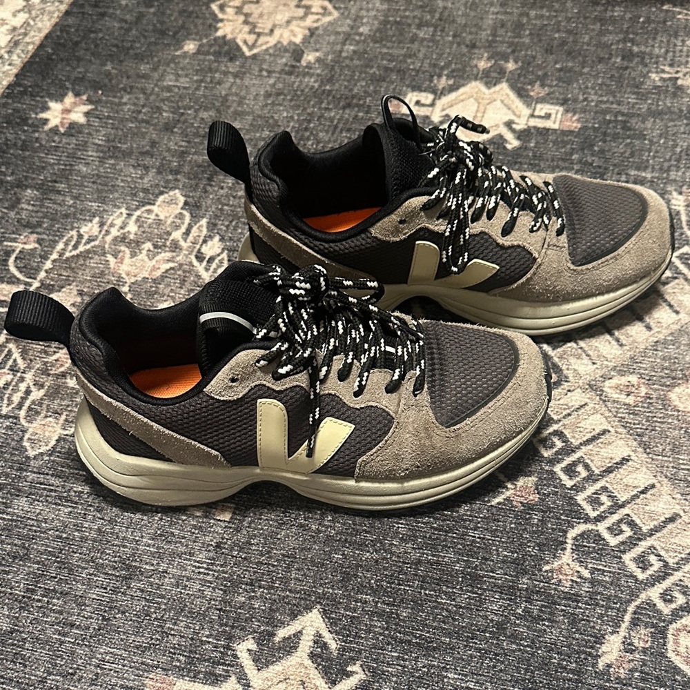Veja Ventura grey suede sneakers
